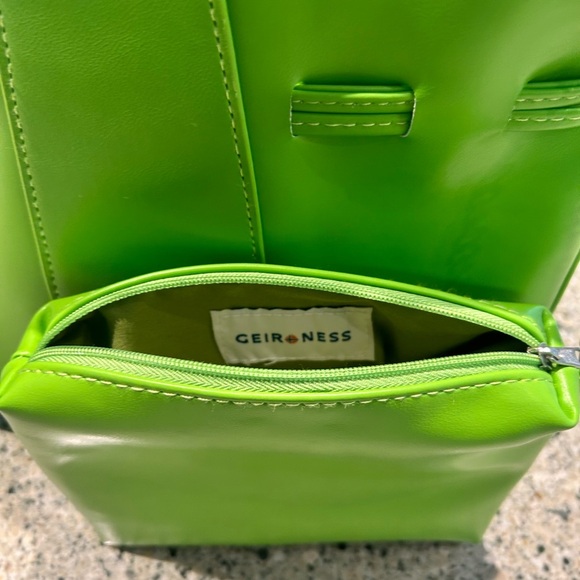 Geir Ness- Laila Vibrant lime Green Women's bucket purse with accessory bag. - Picture 4 of 4